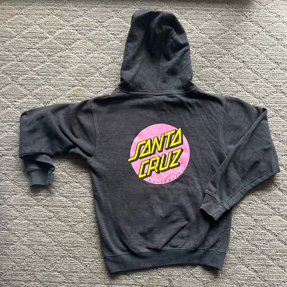 Young kids Santa Cruz size 10 charcoal gray hoodie used